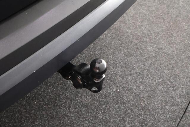 Skoda Karoq 1.5 TSI ACT 150pk DSG Business Edition Trekhaak Camera Keyless Sportstoelen Virtual Cockpit Navigatie