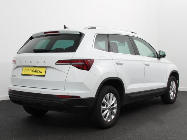 Skoda Karoq 1.5 TSI 150pk DSG Ambition Navigatie Apple Carpla/Android Auto Camera Climate Control Adaptieve Cruise control Lichtmetalen Velgen