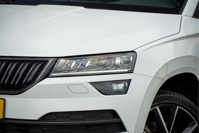 Skoda Karoq 1.5 TSI ACT 150PK! Automaat Sportline Business BJ2020 Lmv 19" | Led V+A | Pdc | Keyless | Panoramadak | Elek. achterklep | Verwarmde voorruit | Achteruitrijcamera | App-Connect | Navi | Virtual cockpit | Dashboard verlichting | Verwarmde voorstoelen