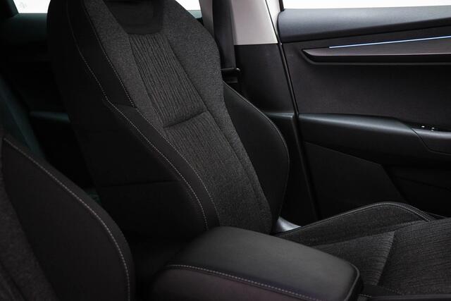 Skoda Karoq 1.5 TSI ACT Style Business | SPORTSTUUR | STOELVERWARMING | DRAADLOZE LADER | DAB | APPLE | CAMERA