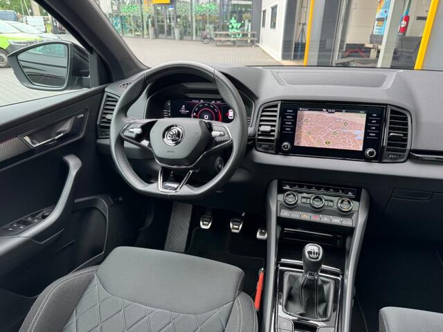 Skoda Karoq 1.5 TSI Sportline Business Panodak Camera Trekhaak wegklapbaar