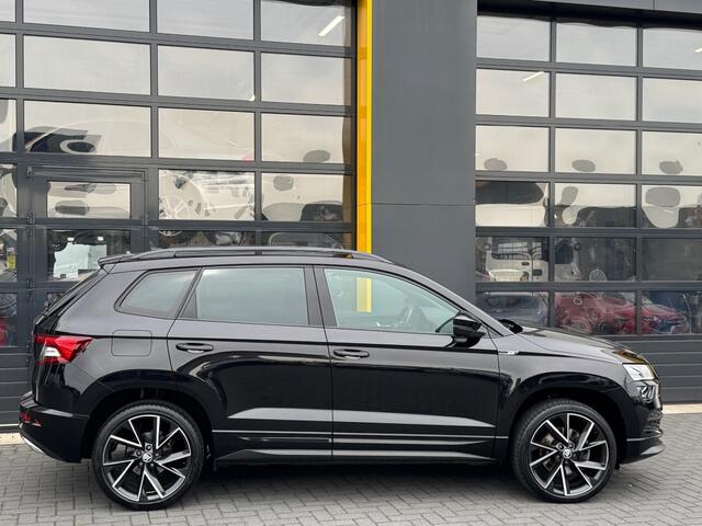 Skoda Karoq 1.5 TSI Sportline Business Panodak Camera Trekhaak wegklapbaar