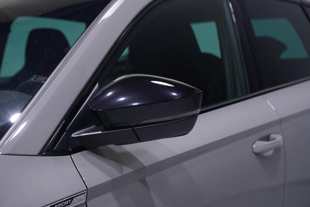Skoda Karoq 1.5 TSI ACT Sportline Business NAP Camera Wegklapbare trekhaak Appple Carplay Stuur- en stoelverwarming v+a