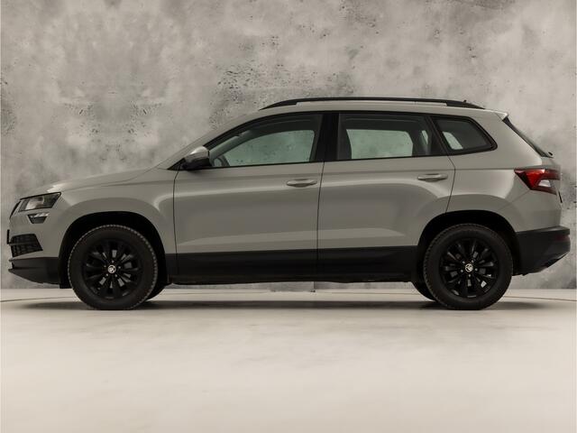 Skoda Karoq 1.5 TSI ACT Sport 150Pk Automaat (APPLE CARPLAY, GROOT NAVI, CLIMATE, KEYLESS, SPORTSTOELEN, CRUISE, PARKEERSENSOREN, NIEUWE APK, NIEUWSTAAT)