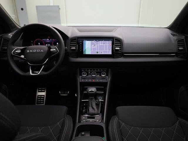 Skoda Karoq 1.5 TSI 150PK ACT Sportline DSG · Panoramadak · 360°Camera + Parkeersensoren · Navigatie · Garantie t/m 27-02-2030 of 100000km