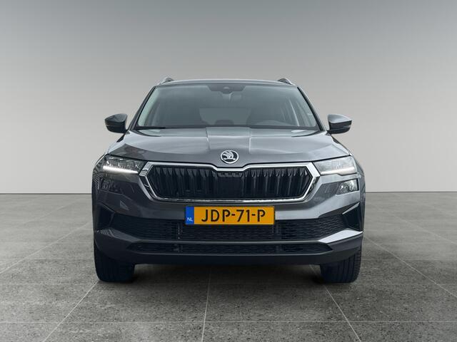 Skoda Karoq 1.5 150pk TSI ACT Business Edition Verwarmbare voorstoelen | Trekhaak wegklapbaar elektrisch | Adaptive cruise control