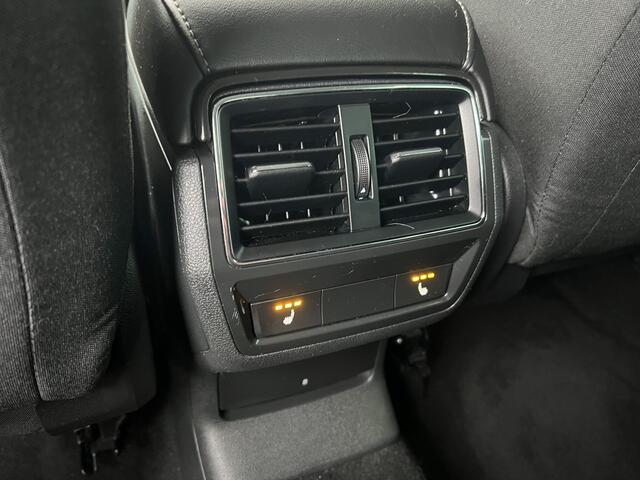 Skoda Karoq 1.5 TSI ACT Ambition / Virtual Cockpit / Stoelverwarming V+A / Achteruitrij camera / Climate control / 18'' LMV