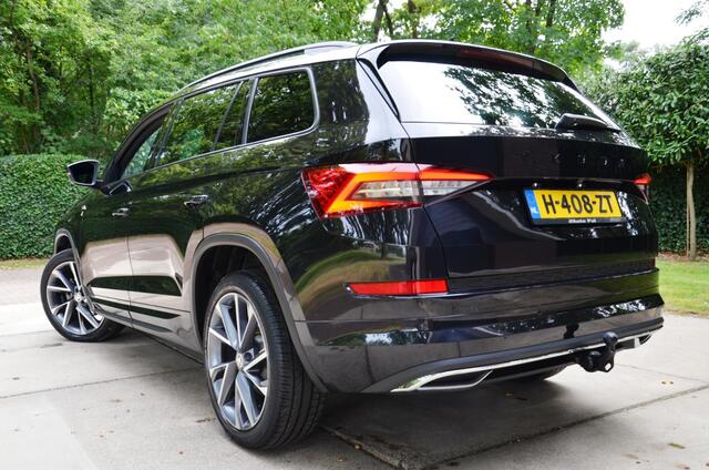 Skoda Kodiaq 1.5 TSI Sportline Business Navi/Led/Ecc/Pdc/Achteruitrij-camera/Half-Leer/Privacy-Glass/Cruise control adaptief/Elektrisch verstelb./Trekhaak-Wegklapbaar/ bestuurdersstoel met geheugen/Virtual Cockpit