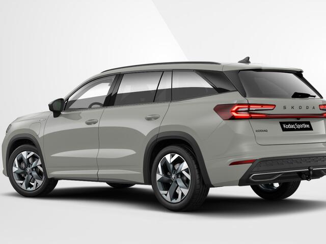 Skoda Kodiaq Sportline Business 1.5 TSI PHEV 150 kW / 204 PK SU V | Trekhaak wegklapbaar | Steel Grey | 3000,- inruilvoordeel!!