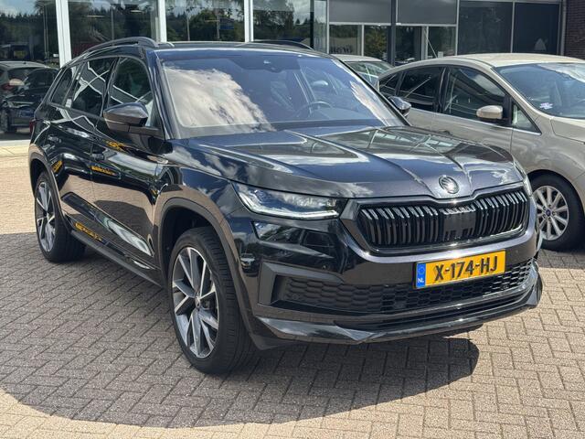 Skoda Kodiaq 1.5 TSI Sportline Business / Trekhaak / Camera / 20'' / Keyless / Navigatie / Matrix LED / DAB / Stoelverwarming / Cruise Control