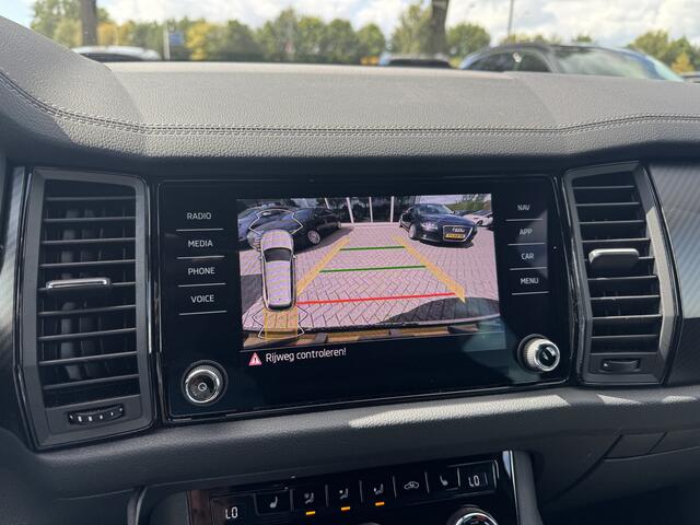 Skoda Kodiaq 1.5 TSI Sportline Business / Trekhaak / Camera / 20'' / Keyless / Navigatie / Matrix LED / DAB / Stoelverwarming / Cruise Control
