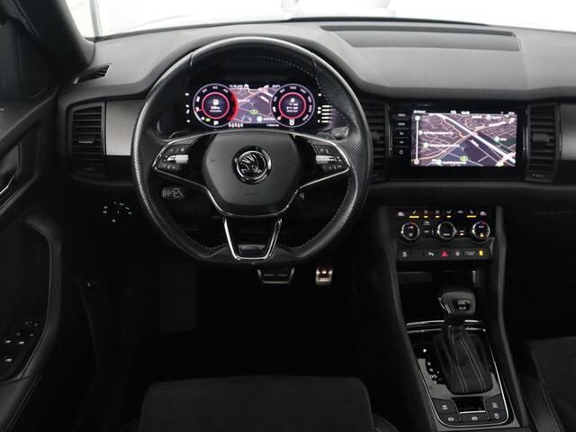 Skoda Kodiaq 2.0 TDI 4x4 Sportline | Panoramadak | 7-persoons | Stoel & Stuurverwarming | Trekhaak | LED | Automaat | Navigatie | Climate controle | Adaptive Cruise | Camera | Memory seats
