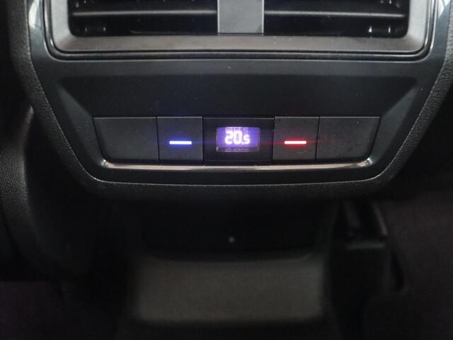 Skoda Kodiaq 2.0 TDI 4x4 Sportline | Panoramadak | 7-persoons | Stoel & Stuurverwarming | Trekhaak | LED | Automaat | Navigatie | Climate controle | Adaptive Cruise | Camera | Memory seats