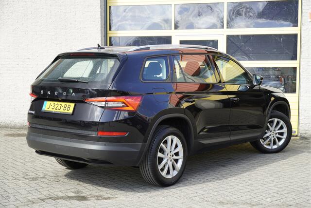 Skoda Kodiaq 1.5 TSI 150PK! Business Edition BJ2020 Lmv 18" | Led | Pdc | Navi | Verwarmd voorruit | Achteruitrijcamera | App-Connect | Climate control | Cruise control | Verwarmde voorstoelen | Getint glas