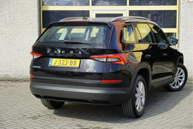 Skoda Kodiaq 1.5 TSI 150PK! Business Edition BJ2020 Lmv 18" | Led | Pdc | Navi | Verwarmd voorruit | Achteruitrijcamera | App-Connect | Climate control | Cruise control | Verwarmde voorstoelen | Getint glas