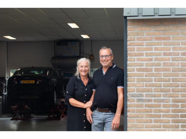 Skoda Kodiaq 1.5 TSI Business Edition Trekhaak | Camera | Panodak | Stof/leer | 1e eig | Géén afleverkosten.