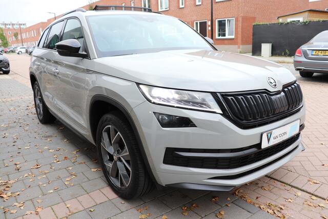 Skoda Kodiaq 1.5 TSI Sportline Business 7p. Automaat. Panoramadak, Trekhaak, 19"lm, navigatie