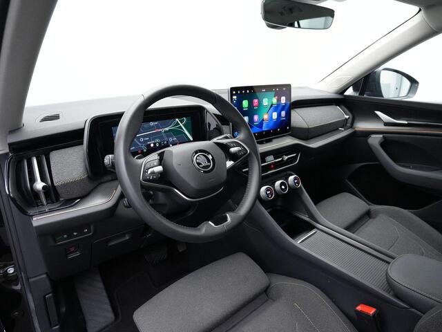 Skoda Kodiaq 7-zits 1.5 TSI 150 pk DSG MHEV Selection | Panoramadak | Trekhaak | Geheugenstoel | 360 camera | Matrix LED | Stuur-/achterbankverwarming