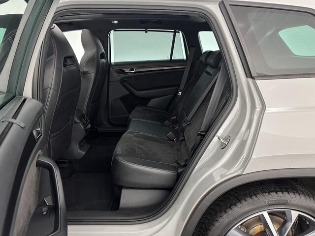 Skoda Kodiaq 1.5 TSI Sportline Business (INCL-BTW) Aut. *PANO | LEATHER-MICROFIBRE | FULL-LED | MEMORY-PACK | DIGI-COCKPIT | NAVI-FULLMAP | CAMERA | DAB+ | AMBIENT-LIGHT | KEYLESS | DAB+ | CARPLAY | PRIVACY-GLASS