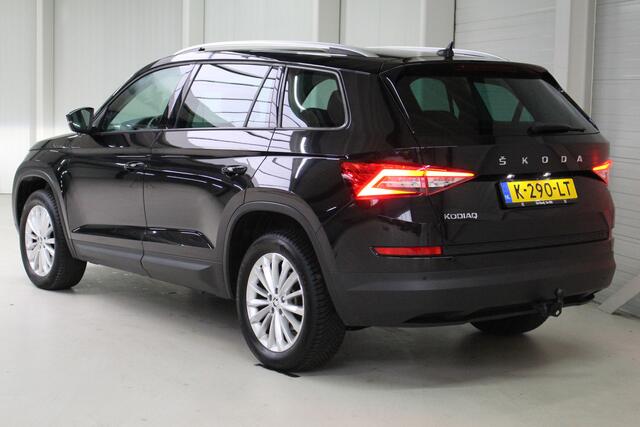 Skoda Kodiaq 1.5 TSI Business Edition DSG 7-Persoons Navigatie | Parkeercamera | 18" Velgen | Trekhaak