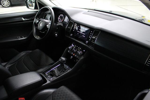 Skoda Kodiaq 1.5 TSI Business Edition DSG 7-Persoons Navigatie | Parkeercamera | 18" Velgen | Trekhaak