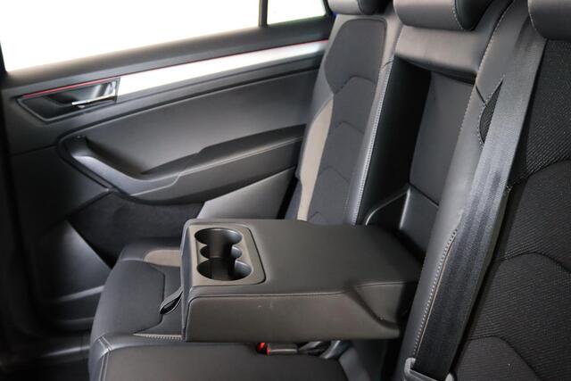 Skoda Kodiaq 1.5 TSI, Business Edition, 7-Persoons, Trekhaak, Camera, ACC, Canton, Apple Carplay/Android Auto,