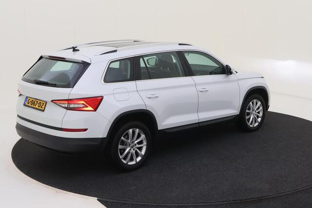 Skoda Kodiaq 1.5 TSI Business Edition / AUTOMAAT/ PANODAK/ NAVI/ LED/ PARK. SENSOREN + CAMERA/ CLIMA/ 18"LMV