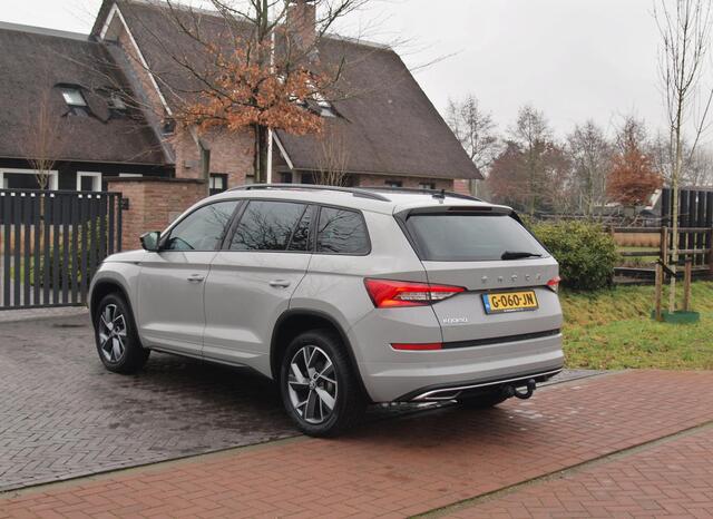 Skoda Kodiaq 1.5 TSI Sportline Business 7p. | DSG | 7 Persoons | Trekhaak | Camera | Sfeerverlichting |