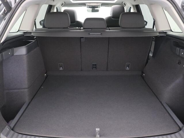 Skoda Kodiaq 1.5 TSI PHEV Business Edition 204PK DSG Pano-Schuifdak, Trekhaak, 19" LM Velgen, Stoelverwarming, Memorystoel, Achteruitrijcamera, Keyless, Side Assist, Elektr. Achterklep