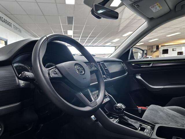 Skoda Kodiaq 1.5 TSI Limited Business Edition/ Trekhaak/ Camera/ LED Koplampen/ LEDER-Alcantara/ Audio-Premium/ Apple + Android/ Keyless/ DAB+/ PDC V+A/ Extra Getint glas/ Ambient Light.