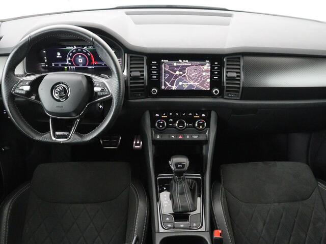 Skoda Kodiaq 1.5 TSI Sportline | Panoramadak | Stoelverwarming | Leder/Alcantara | Camera | Carplay | Sfeerverlichting | Virtual Cockpit | Canton Sound | Navigatie | Keyless | 20'' | Memory | Full LED