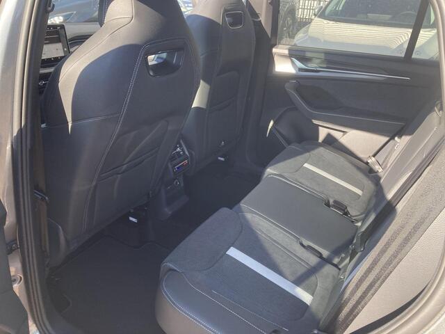 Skoda Kodiaq 1.5TSI/204PK DSG PHEV Sportline Business · Trekhaak · Panoramadak · Camera + Parkeersensoren · Fabrieksgarantie t/m Februari 2030 of 60.000KM