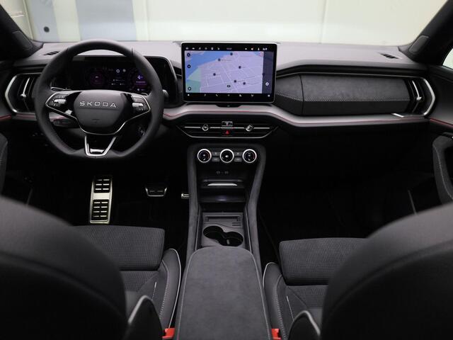 Skoda Kodiaq 1.5TSI/150PK PHEV Sportline DSG · Trekhaak · Panoramadak · Camera + Parkeersensoren · Garantie t/m 24-02-2030 of 60.000KM