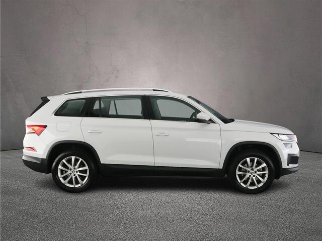 Skoda Kodiaq Business Edition 1.5 TSI 150pk Cruise control, Navigatie, Achteruitrijcamera, LED koplampen, Elektrische achterklep, Parkeersensoren, Airco, DAB, Radio, App connect