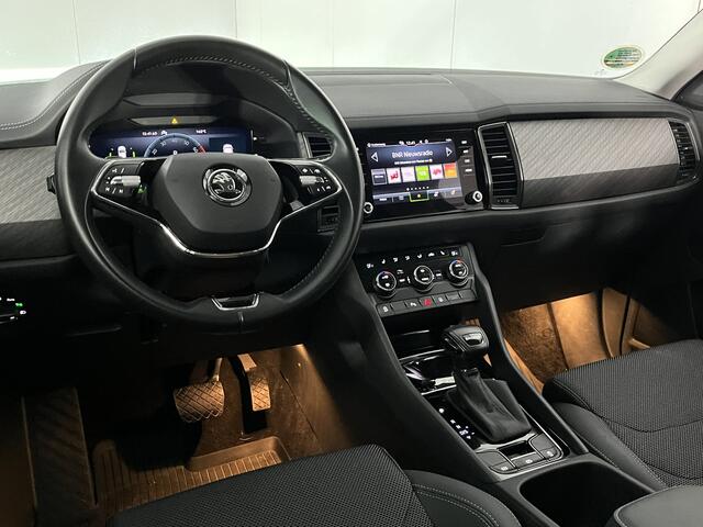 Skoda Kodiaq 1.5 TSI Style / AUTOMAAT/ TREKHAAK/ 18" LMV/ KEYLESS/ DIGITAL DASH/ CRUISE/ NAVI/ SMARTLINK/ CLIMA/ STOELVERWARM./ PARK. SENSOREN