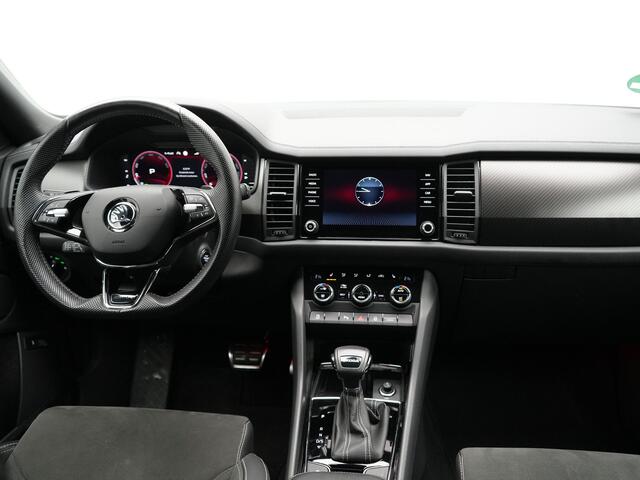 Skoda Kodiaq 1.5 TSI Sportline Business 150pk DSG | Trekhaak Af Fabriek | Adaptive Cruise | Camera | Alcantara Sportstoelen Memory & Verwarmd | Keyless | Sfeerverlichting | Apple Carplay | Virtual | Navigatie | DAB |
