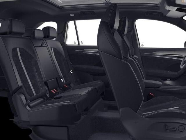 Skoda Kodiaq Sportline Business 1.5 TSI PHEV 204 PK | Panoramadak | Head-up display | Trekhaak | 360 camera | Canton audio