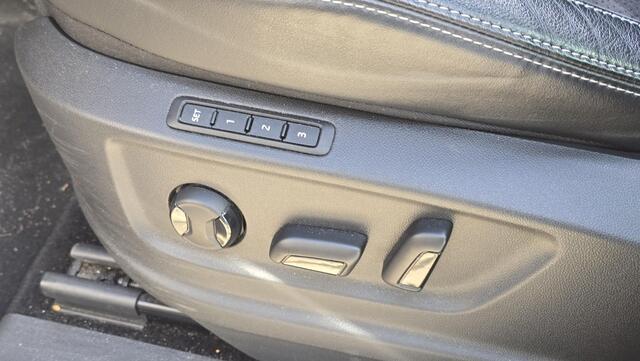 Skoda Kodiaq 1.5 TSI Sportline Business 7p. | NAP | Automaat | Stoelverwarming | ACC | Carplay | 1e eigenaar | Digital Dashboard | BTW | Dealeronderhouden | Memory | 1/2 Leder