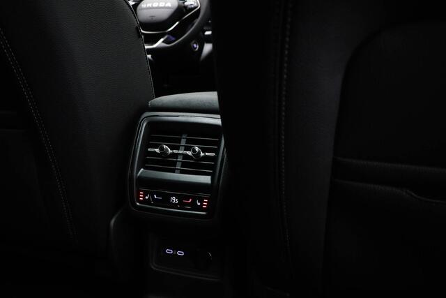 Skoda Kodiaq 1.5 TSI PHEV Sportline Business | WINTER PACK | PANORAMADAK | ACHTERBANKVERWARMING | TREKHAAK