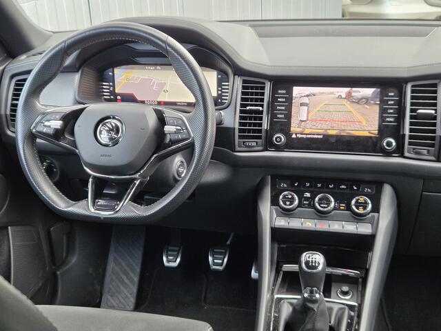 Skoda Kodiaq 1.5 TSI Sportline Business, 7-Persoons, Trekhaak, Stuurverwarming!
