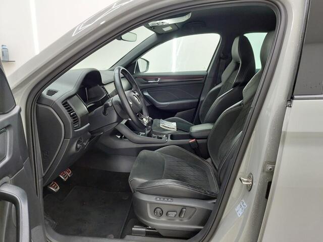 Skoda Kodiaq 1.5 TSI Sportline Business, 7-Persoons, Trekhaak, Stuurverwarming!