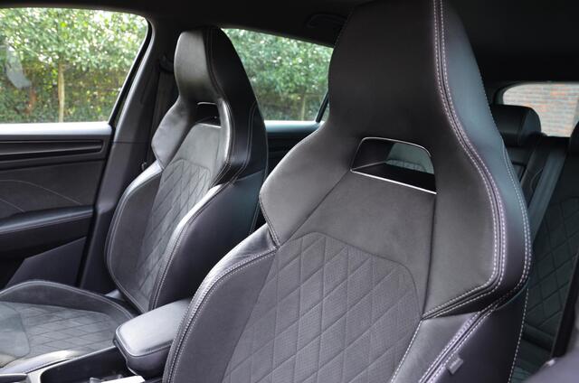 Skoda Kodiaq 1.5 TSI Sportline Business 7 Persoons. Automaat/Navi/Led/Ecc/Pdc/Achteruitrij-camera/Stuur&Stoelverwarming/Half-Leer/Panoramadak/Privacy-Glass/Cruise control adaptief/Elektrisch verstelbare stoelen