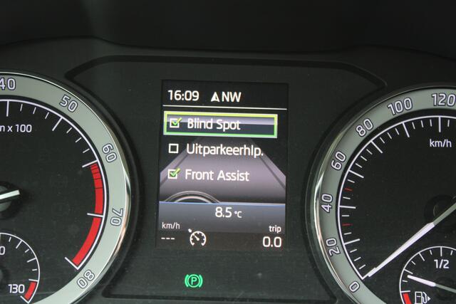 Skoda Kodiaq 1.4 TSI Style Business NAVI LED 360 TREKHAAK 150Pk 179000KM!!!