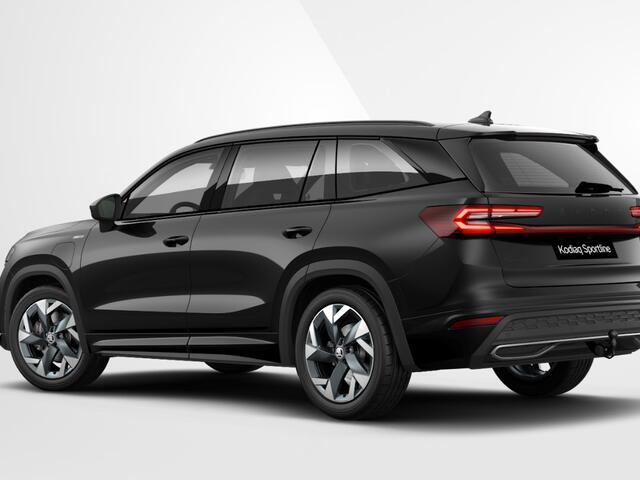 Skoda Kodiaq Sportline Business 1.5 TSI PHEV 150 kW / 204 PK | Black Magic | 19'' tirsuli aero velgen | Trekhaak wegklapbaar