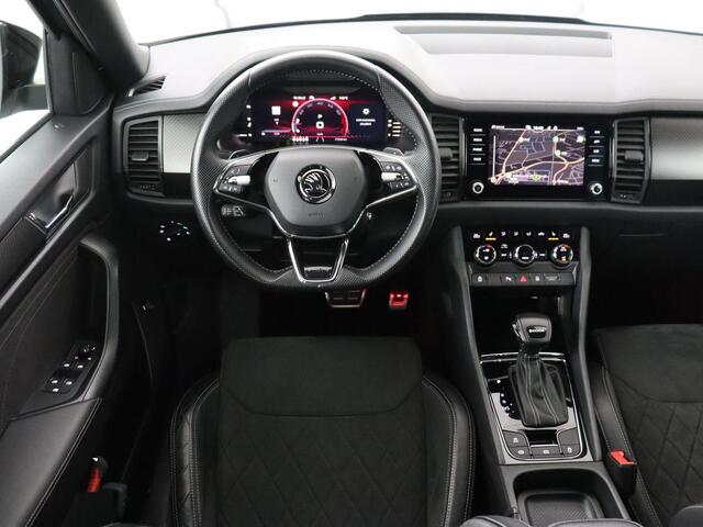 Skoda Kodiaq 1.5 TSI Sportline Business 7 Persoons | Stoelverwarming | Adaptive cruise | Alcantara | Matrix LED | Carplay | Keyless | Camera | Virtual Cockpit | Side Assist | Sfeerverlichting | Navigatie