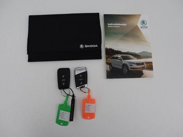 Skoda Kodiaq 1.5 TSI Style | Trekhaak | Stoelverwarming | Carplay | Sfeerverlichting | Memory | Keyless | Full LED | Navigatie | Climate control | Cruise control | Bluetooth
