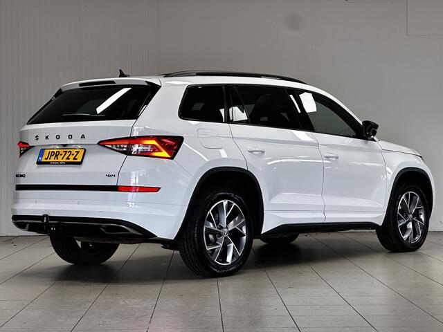 Skoda Kodiaq 2.0 TSI 4x4 Sportline Business/ 191pk!/ Trekhaak/ 19'' LMV/ Keyless/ Camera/ Virtual Cockpit/ Sportstoelen/ Panorama-Dak/ elek. Stoelen + Memory/ Stoelverw./ Apple + Android/ LED Koplampen/ Dode-HOEK./ Adaptive Cruise.