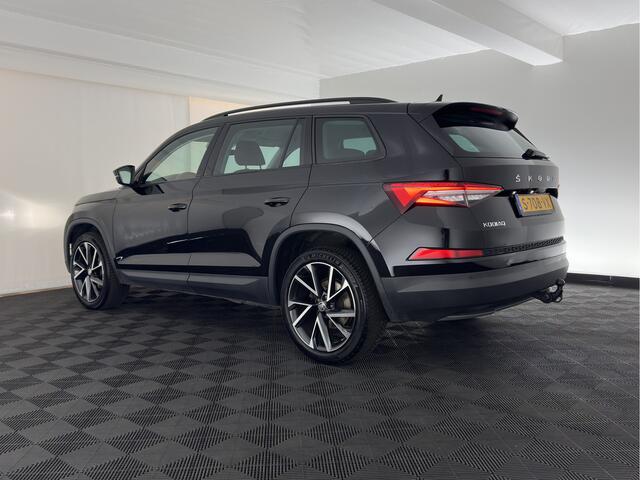 Skoda Kodiaq 1.5 TSI Business Edition (INCL.BTW) *LEATHER-FABRIC | FULL-LED | DIGI-COCKPIT | CAMERA | KEYLESS | DAB+ | NAVI-FULLMAP | SPORT-SEATS | PRIVACY-GLASS | ECC | PDC | CRUISE | 20''ALU | TOWBAR*