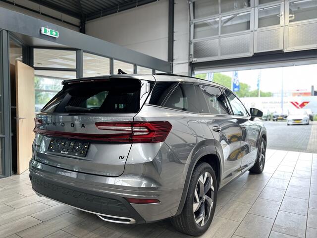 Skoda Kodiaq 1.5 TSI PHEV 204 pk Sportline | Stoelverw. | Stuurverw. | El. a. klep | El. verst. stoel + geh. | LED | 19" | Keyles entry |