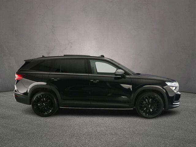Skoda Kodiaq Business Edition 7p. 1.5 eTSI 150pk DSG Automaat Trekhaak, Panoramadak, Head up display, 3e zitrij, Achteruitrijcamera, Adaptive cruise control